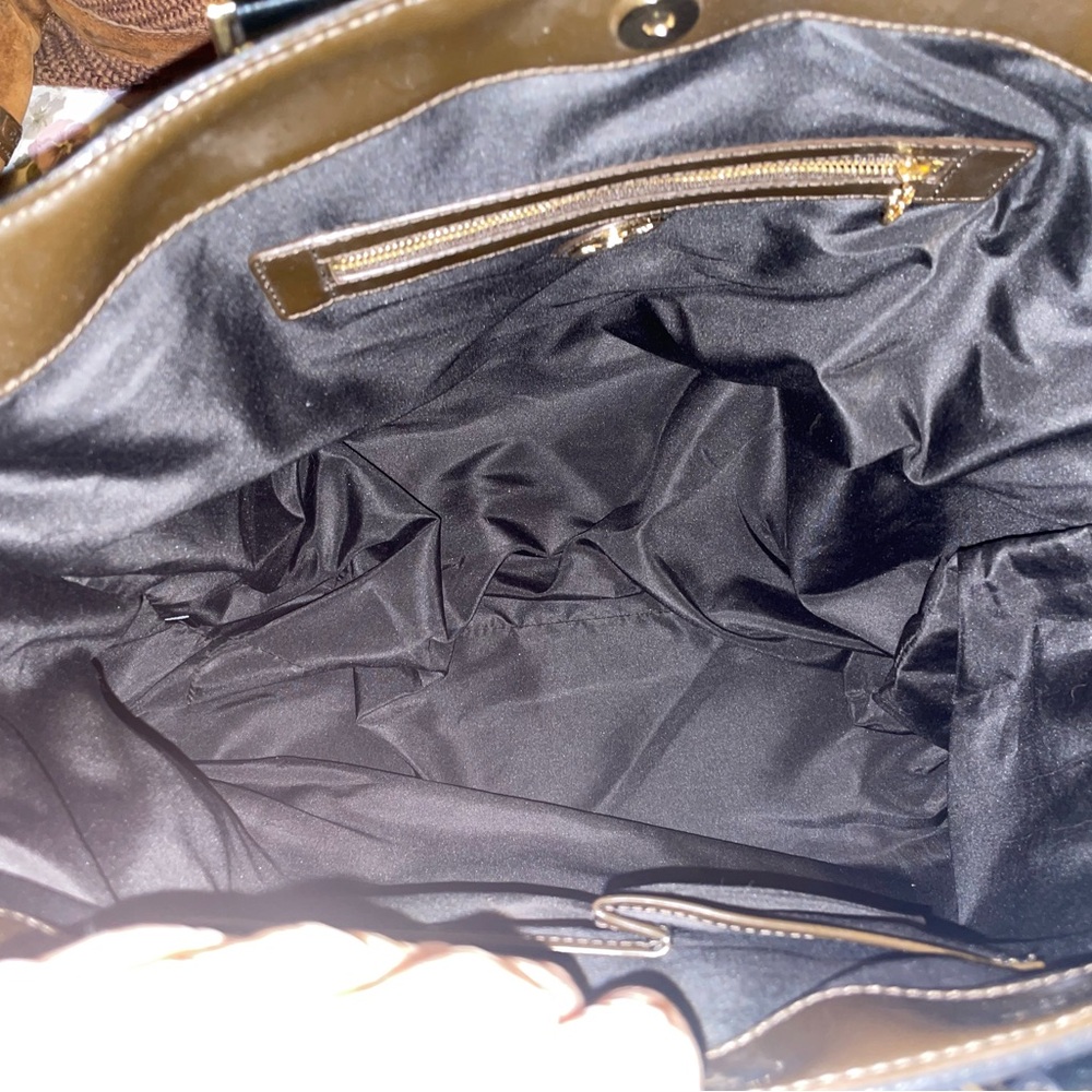 Beautiful large Tory Burch Black Leather Tote Bag - Weekend or Work bag - Picture 13 of 14